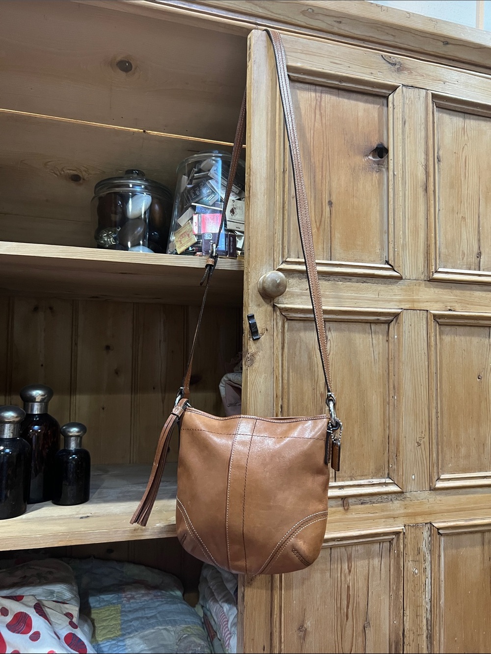 Coach SoHo Swingback Leather Crossbody - Picture 6 of 10